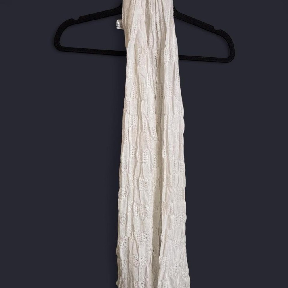 Target LIght Cream Lace Scarf with Ruffles - Picture 6 of 8